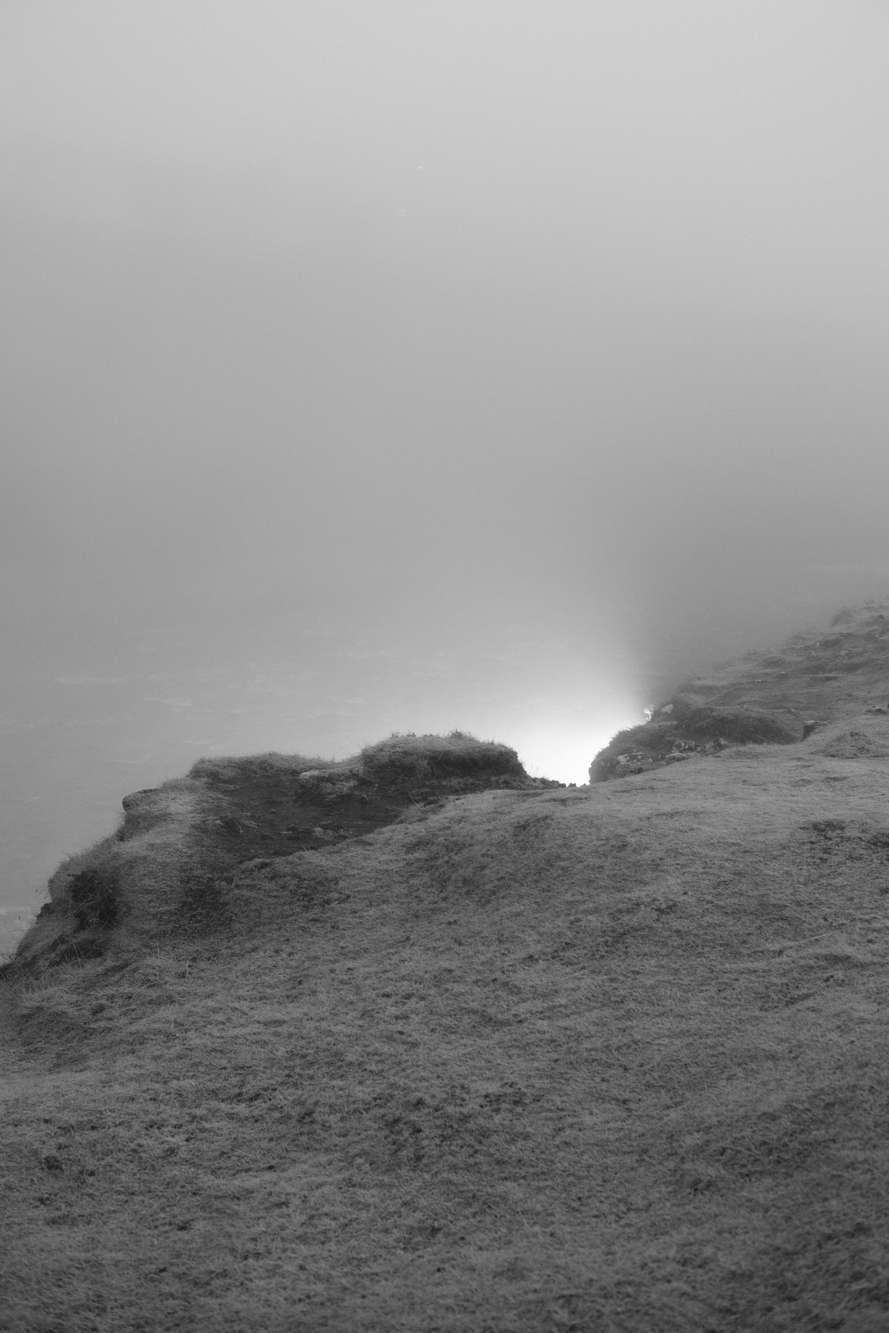 The light by the waterfall in Varmá looked a bit eerie in the fog.